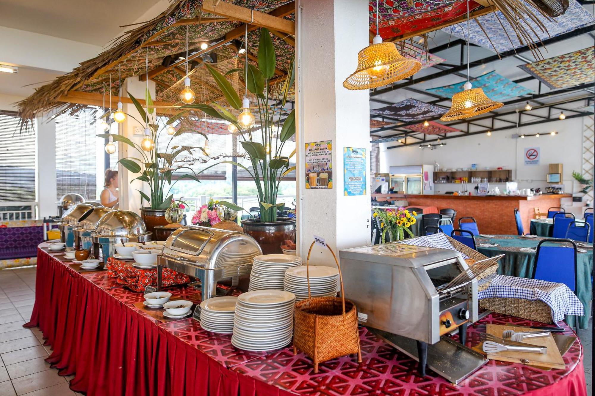 Langkapuri Langkawi Hotel 3*