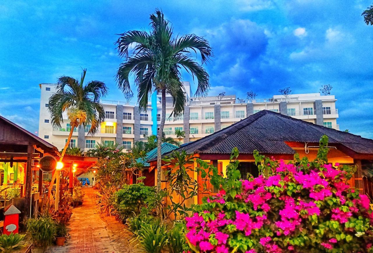 Hotel Langkapuri Langkawi 3*